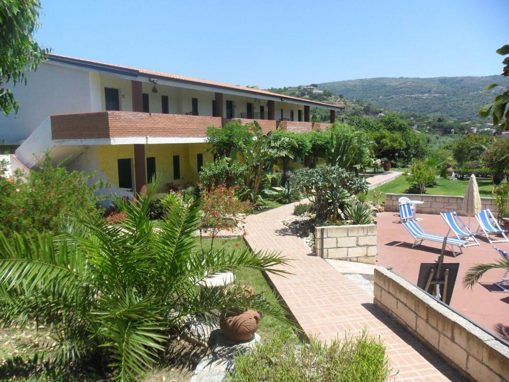 Residence Heaven Ricadi Esterno foto