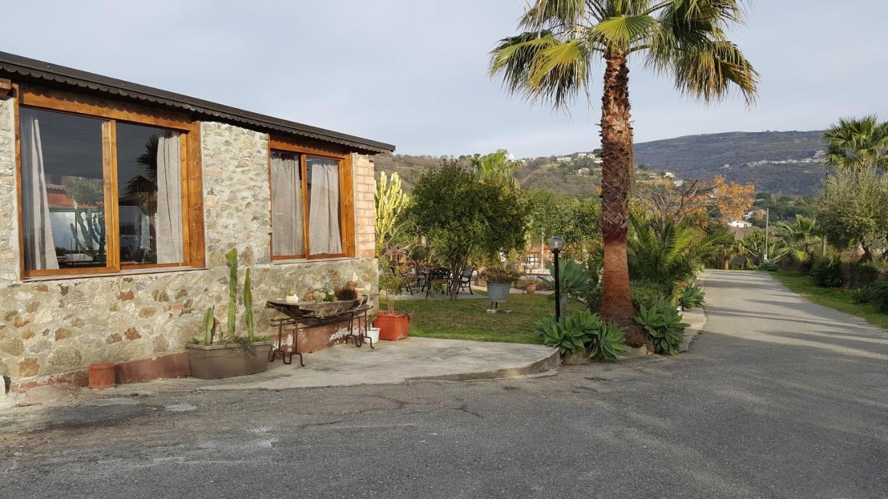 Residence Heaven Ricadi Esterno foto